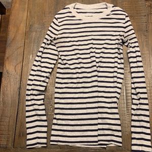 Stripped long sleeved shirt!